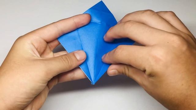 Easy Origami Crane Tutorial - The Origami Studio смотреть онлайн