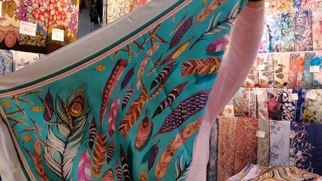 Жаккард, атлас. Павловопосадские платки в Минске смотреть онлайн