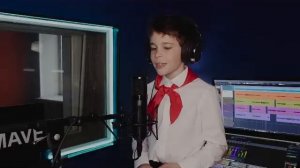 «Орлята учатся летать» музыка А. Пахмутовой, слова Н. Добронравова
