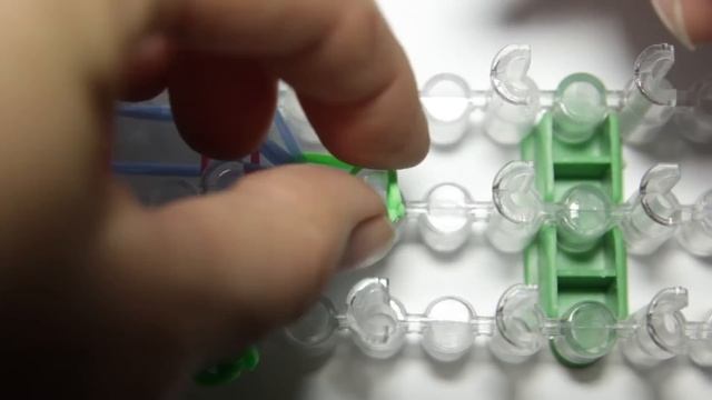 Черепашка из резинок/Плетение из резинок игрушки/Как плести из резиночек смотреть онлайн