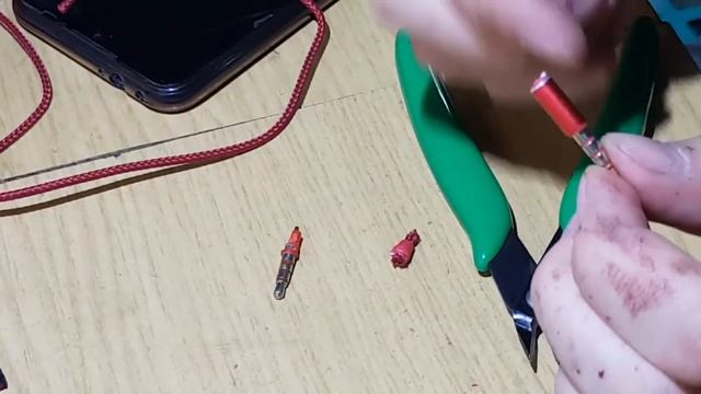 КАК МЫ НАУШНИКИ ЧИНИЛИ смотреть онлайн