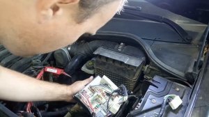 Рено Меган 2. Не заводится, постоянно крутит вентилятор.