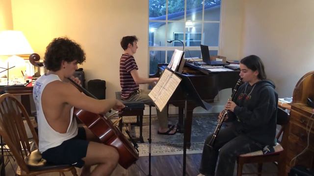 Recital Preview, Beethoven op. 11 смотреть онлайн