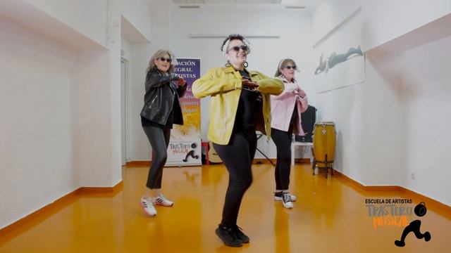 TRASTIDANCE - John Travolta and Olivia Newton John ( You' re The One That I Want) смотреть онлайн