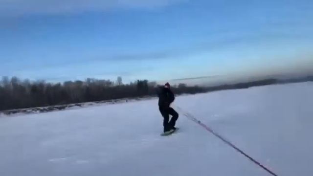 120 км/ч на сноуборде по полю. Новосибирск // 120 km/h on a snowboard. Novosibirsk, Russia смотреть онлайн