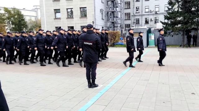 Парад полиций на улице Польских Повстанцев в Иркутске смотреть онлайн