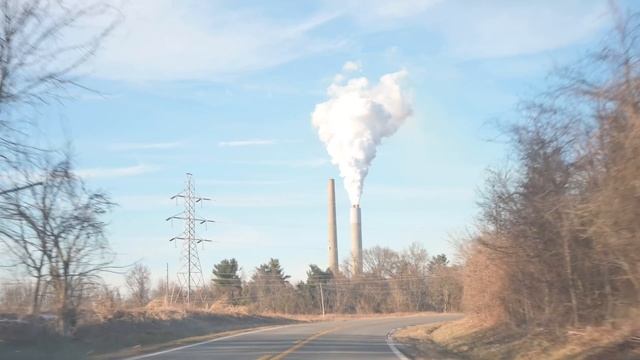 Searching for the Legendary Mothman смотреть онлайн