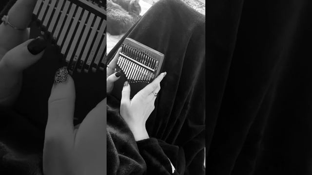 Maksim-отпускаю. Калимба. Табы смотри в описании🖤 смотреть онлайн