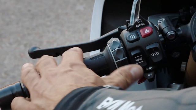 The new BMW #S1000RR is racetrack-ready! смотреть онлайн