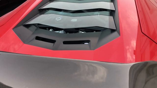 Ferrari F12 Vs Lambo Aventador - Which one? смотреть онлайн