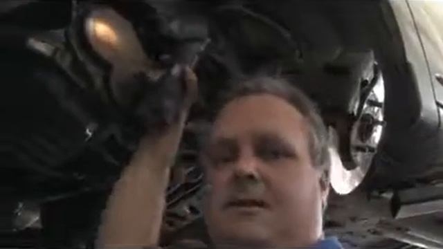 How to Replace a Speedometer Cable смотреть онлайн