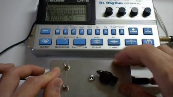 GetLoFi Chip Tone Generator 8 Step Random Bass Note Generator pt2. Sync with Drum machine w/HD Soun