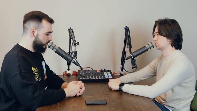 ДИЗЛАЙК ПОДКАСТ: Антон Холодников | Курсы по дизайну, трудоустройство, фриланс и испанский посол. смотреть онлайн