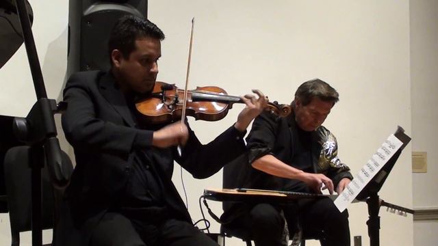 International DC Trio - V. Monti, Czardas смотреть онлайн