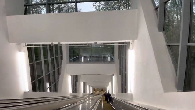 Эскалаторная галерея в Москве смотреть онлайн