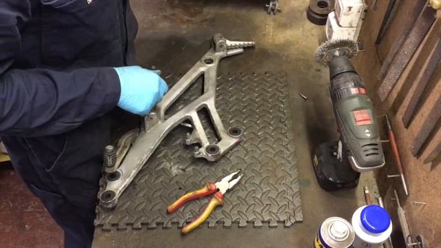 Restauration Ducati Monster 600 Part 4 смотреть онлайн