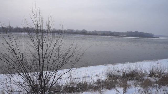 Река Иртыш в Семее на кануне Рождества смотреть онлайн