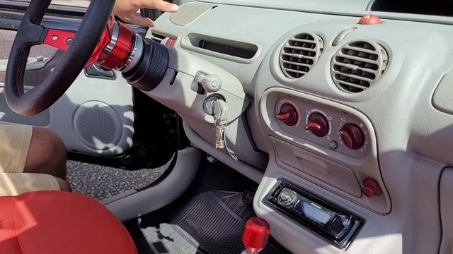 RENAULT TWINGO BAIXO COM RODAS 16 E BANCOS DE 500C! SE LIGA NOS DETALHES! ENTHUSIASTS смотреть онлайн
