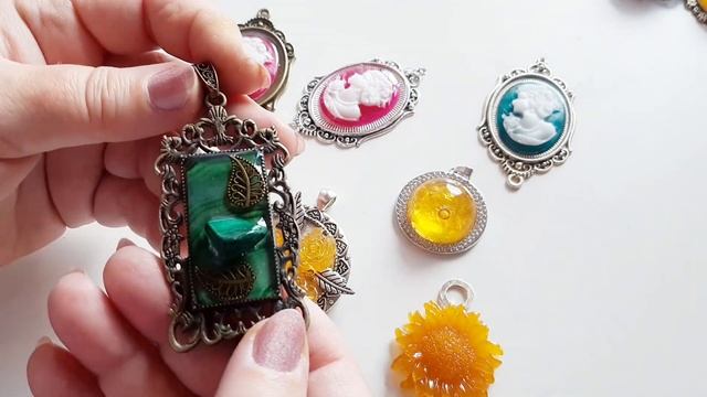 Камея из эпоксидной смолы. Украшение из регилина с жемчугом. смотреть онлайн