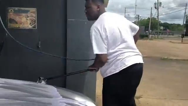 WASHED THE CAR SO GOOD HE CAME BACK WITH ANOTHER 1 смотреть онлайн