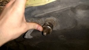 Регулировка открывания капота, если он заклинивает