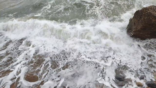 Шум моря во время шторма. Звуки моря для фона. Sound of the sea. Relax. смотреть онлайн