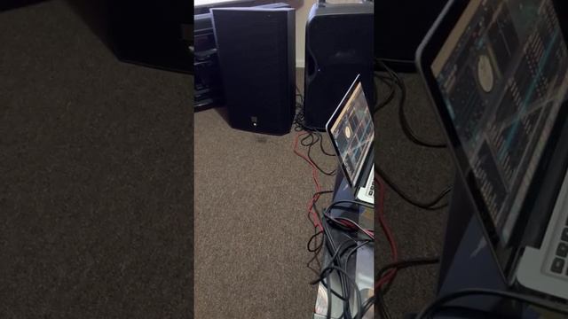 EV ZLX 15p vs ALTO 115A смотреть онлайн