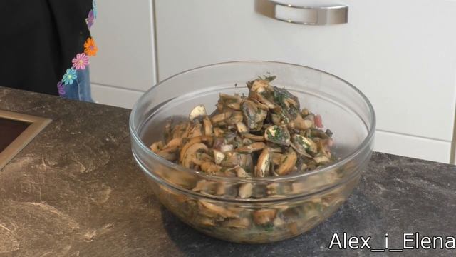 Пирог с грибами и копченым салом Pilzkuchen Mit Geräuchertem Speck
