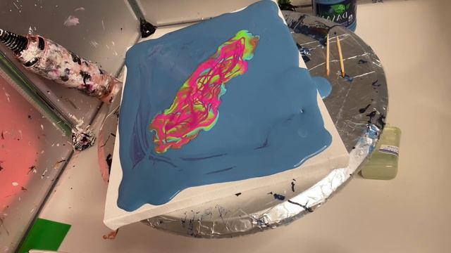 168- psychedelic #fluidart #colorful #abstractart #art #youtuber #color #acrylicpouring #shine смотреть онлайн