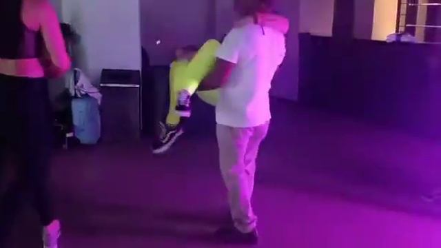 Kizomba UrbanKiz Irina Petrovska &ROMY SANDER смотреть онлайн