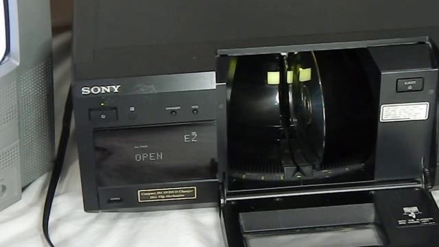 Sony DVD/CD Player DVP-CX860 смотреть онлайн