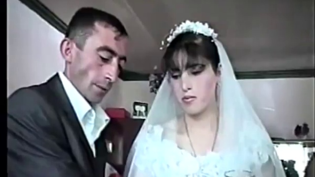 Чушки пьют "на брудершафт" смотреть онлайн