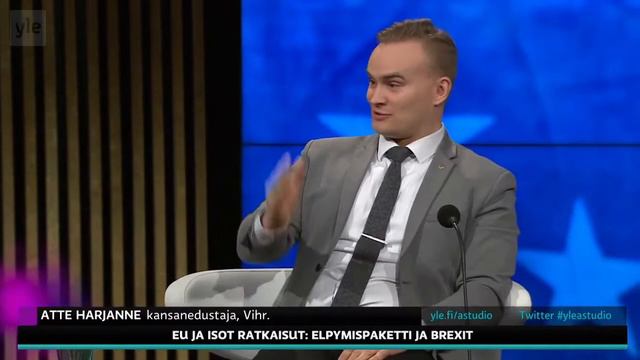 Vihreiden Atte Harjanne servaa Jani Mäkelän. A-studio: Eu elpymispaketti 10.12.2020 смотреть онлайн