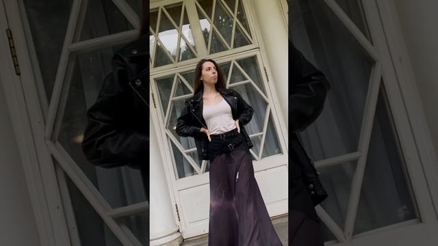 Сердце новой лимитированной коллекции IV Ideas - Юбка макси с готическим джинсовым поясом и принтом смотреть онлайн