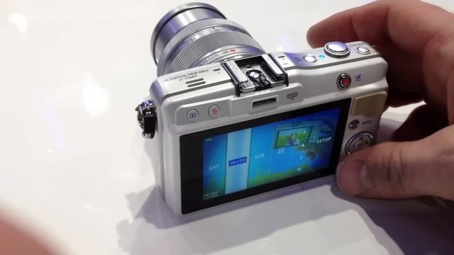 Olympus PEN E-PM3 Quick Hands-On at Photokina 2012 смотреть онлайн