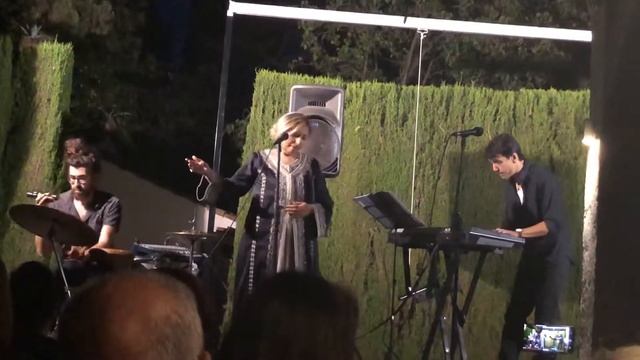 La Rosa Enflorece canción Sefardi por Sara Sae سارة ساءي بأغنية سفردية смотреть онлайн