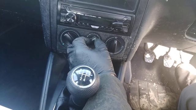 Разборка Volkswagen - Golf 4 1997-2005, 1.6 Инжектор (VIN: WVWZZZ1JZ3W424228) NG52YAJ смотреть онлайн