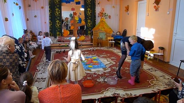 Праздник осени в детском саду (19.10.2018) смотреть онлайн