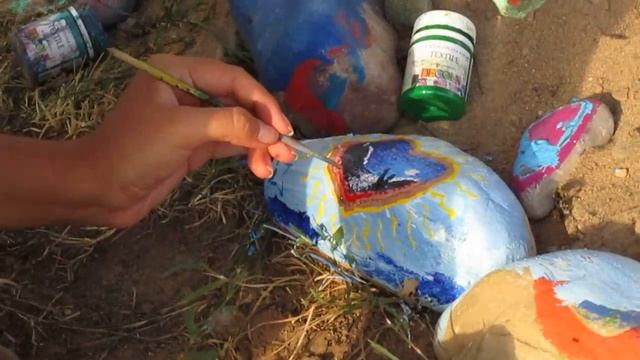 Рисование по камню акриловыми красками смотреть онлайн