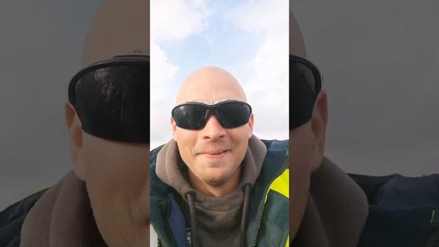 Самый огромный судак в мире, смотреть до конца, жесть.... смотреть онлайн