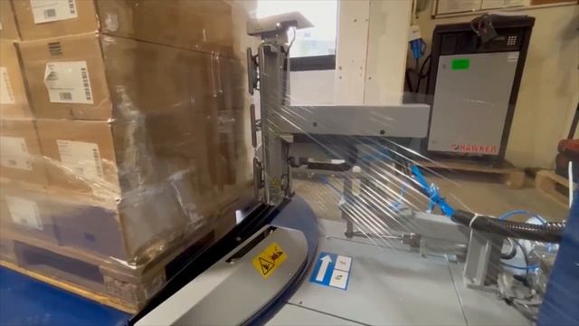 Упаковка паллеты в стрейч-плёнку | Паллетоупаковщик ROBOPAC TECHNOPLAT CW смотреть онлайн