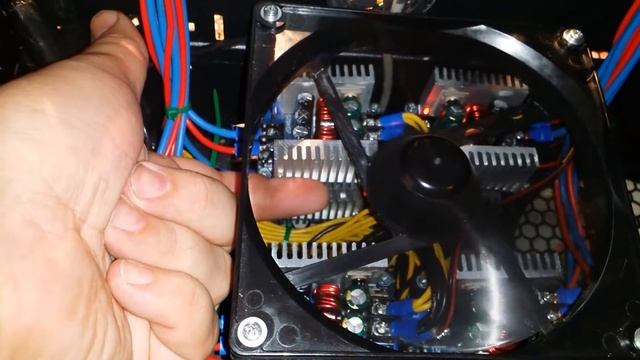 Небольшой прогресс по проекту. Закончена электрическая часть питания пельтье. смотреть онлайн