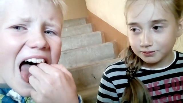 Пробуем конфеты "Бин Бузл" смотреть онлайн