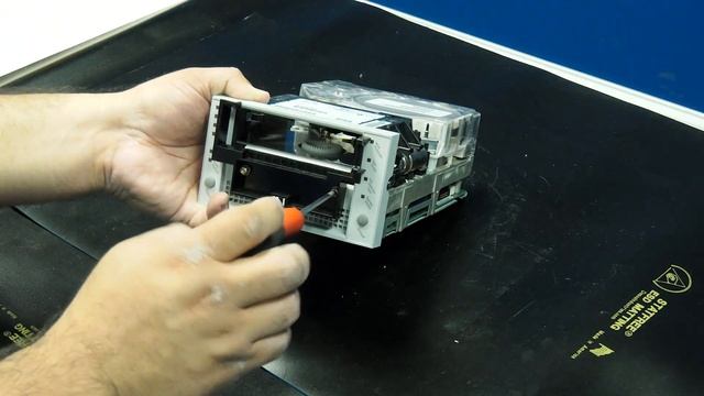 StorageTek DLT SCSI Tape Drive Replacement Video смотреть онлайн