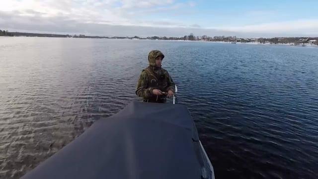 СУМАСШЕДШИЙ НА АЛЬПИНЕ GT400 ЗИМОЙ НА ОТКРЫТОЙ ВОДЕ!!!