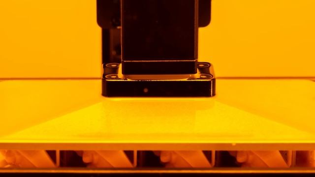 Timelapse of 3D Printing Dental Models on Zortrax Inkspire Resin 3D Printer смотреть онлайн