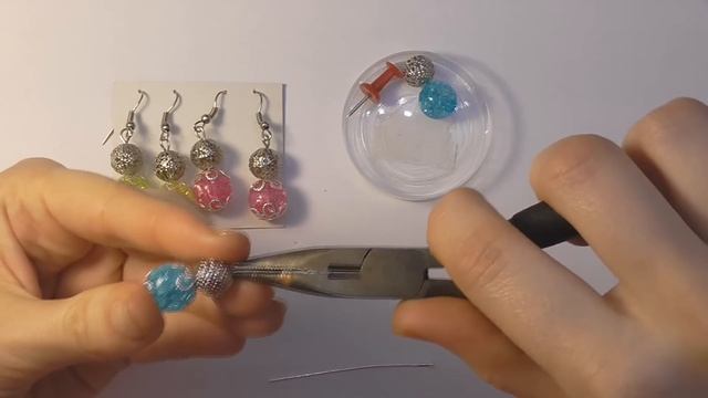 DIY Серьги из стеклянных бусин своими руками. Мастер класс \ Earrings made of glass beads смотреть онлайн