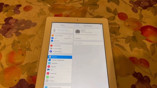 How to downgrade iPad 4 from iOS 10.3.3 to 8.4.1 in late 2022 смотреть онлайн