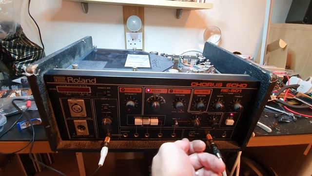 Roland RE-501 Space Echo Tutorial (by ex Roland Senior Engineer) смотреть онлайн