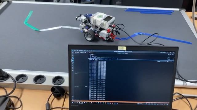 3 . Lego Mindstorms EV3 - Follow multicolorline with Python смотреть онлайн